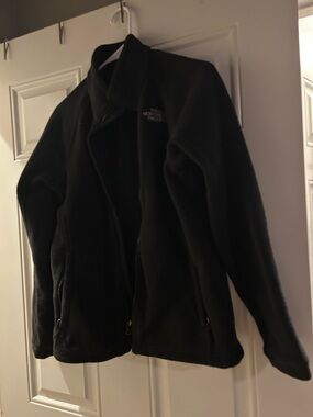 The North Face Black Fleece Jacket - Classic Zip Front